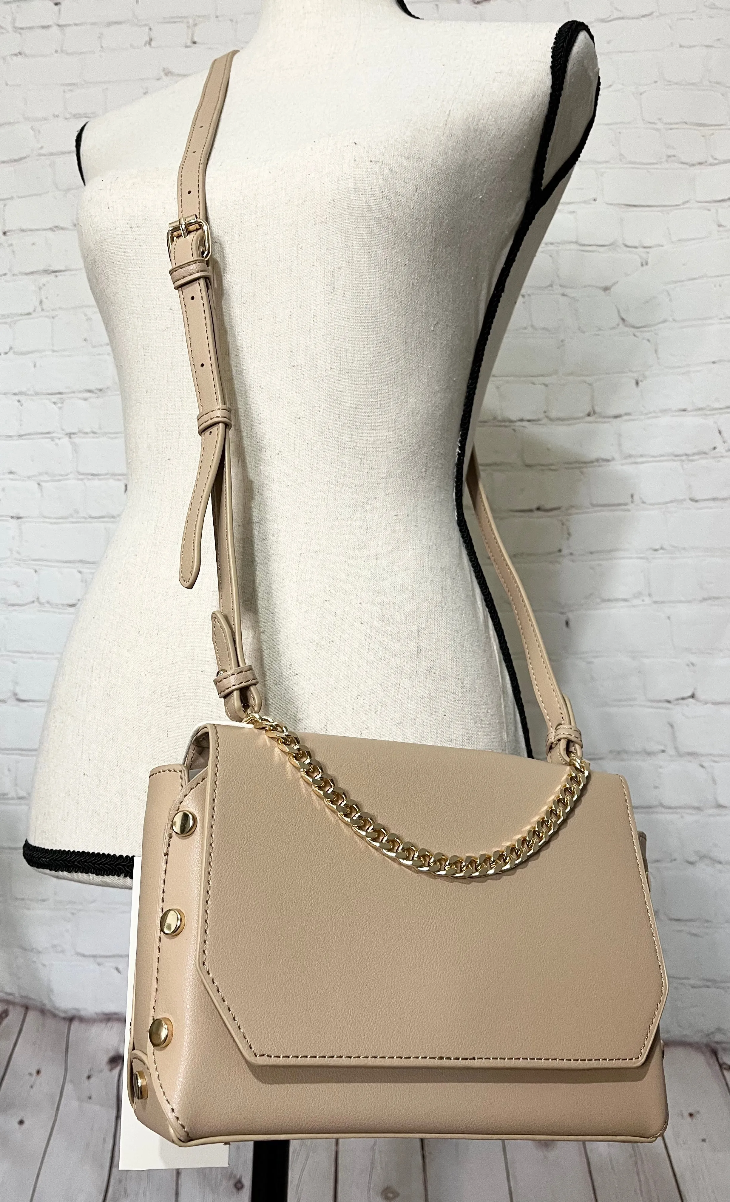 Faux Leather Chain Design Shoulder Bag