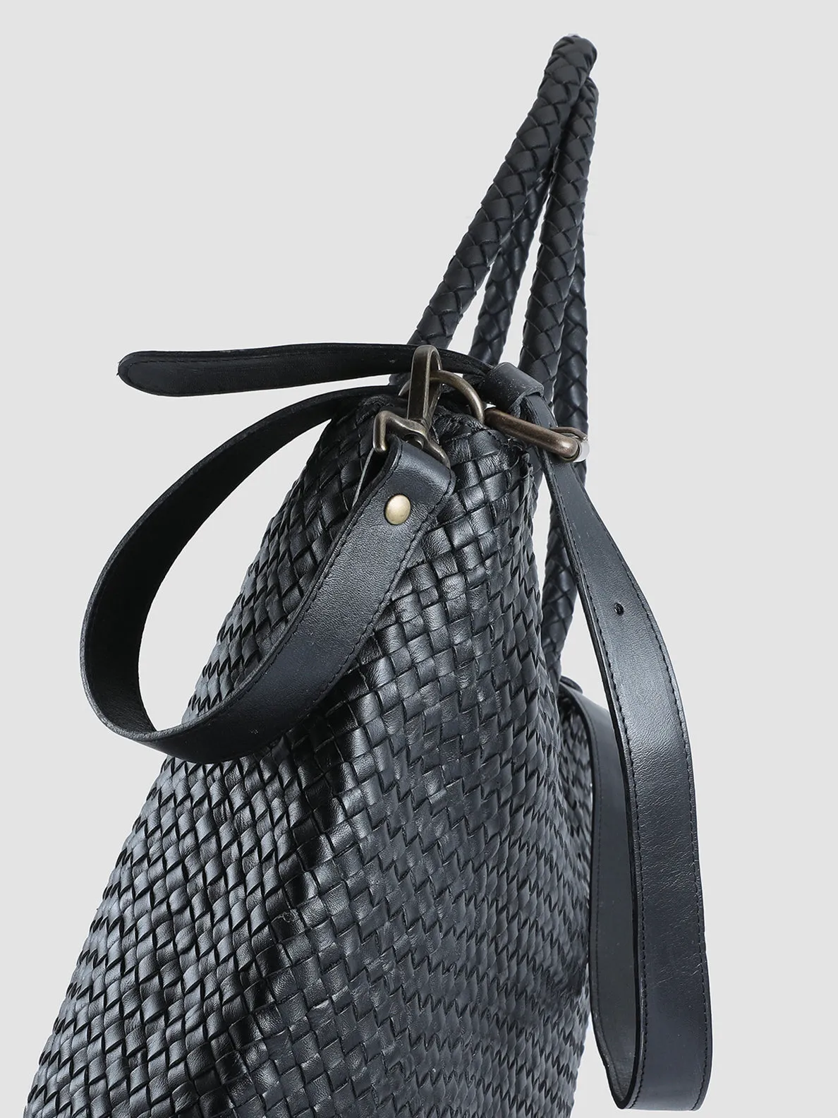 OC CLASS 35 Woven - Black Woven Leather Shoulder Bag