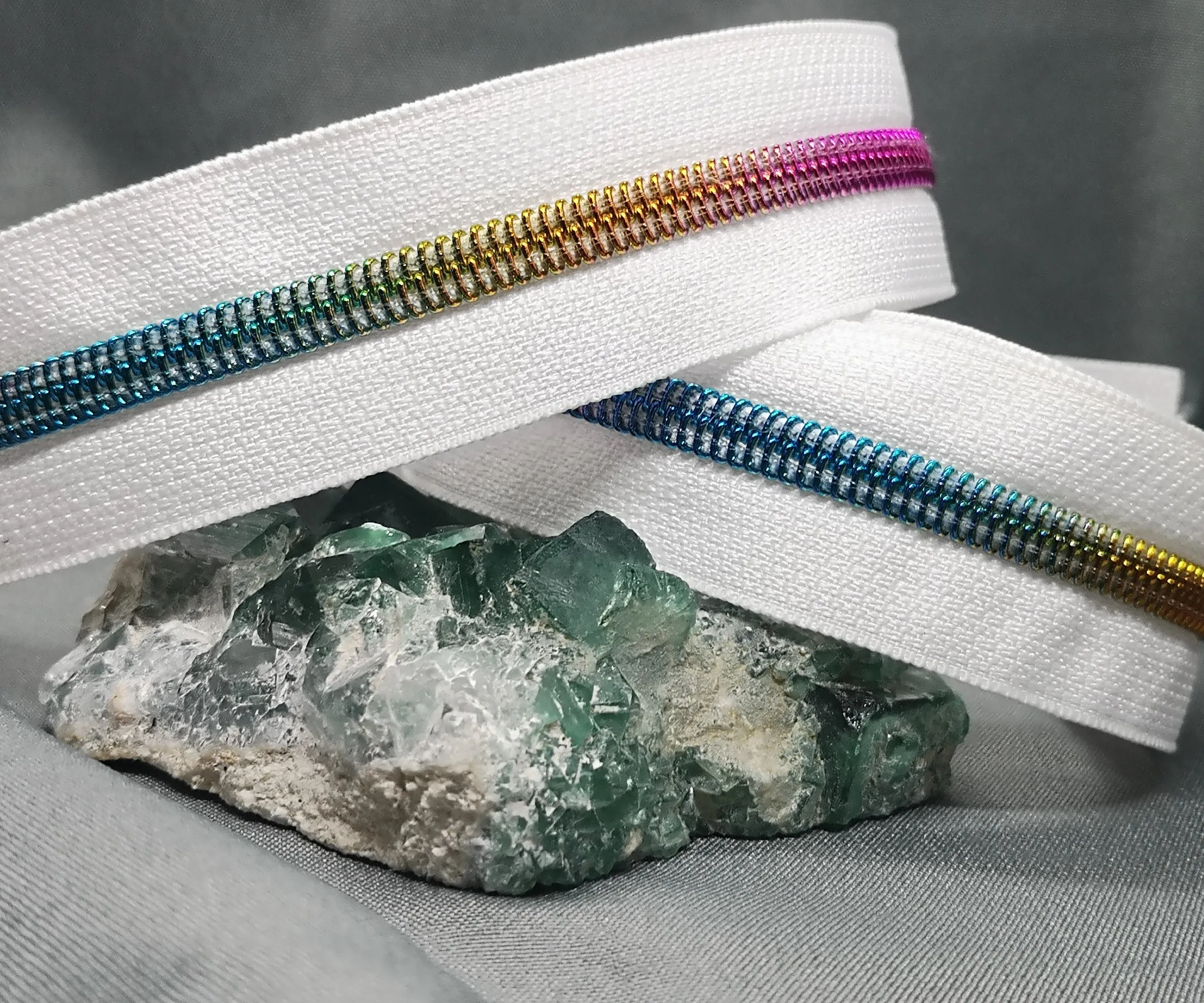Rainbow on White Zipper Tape
