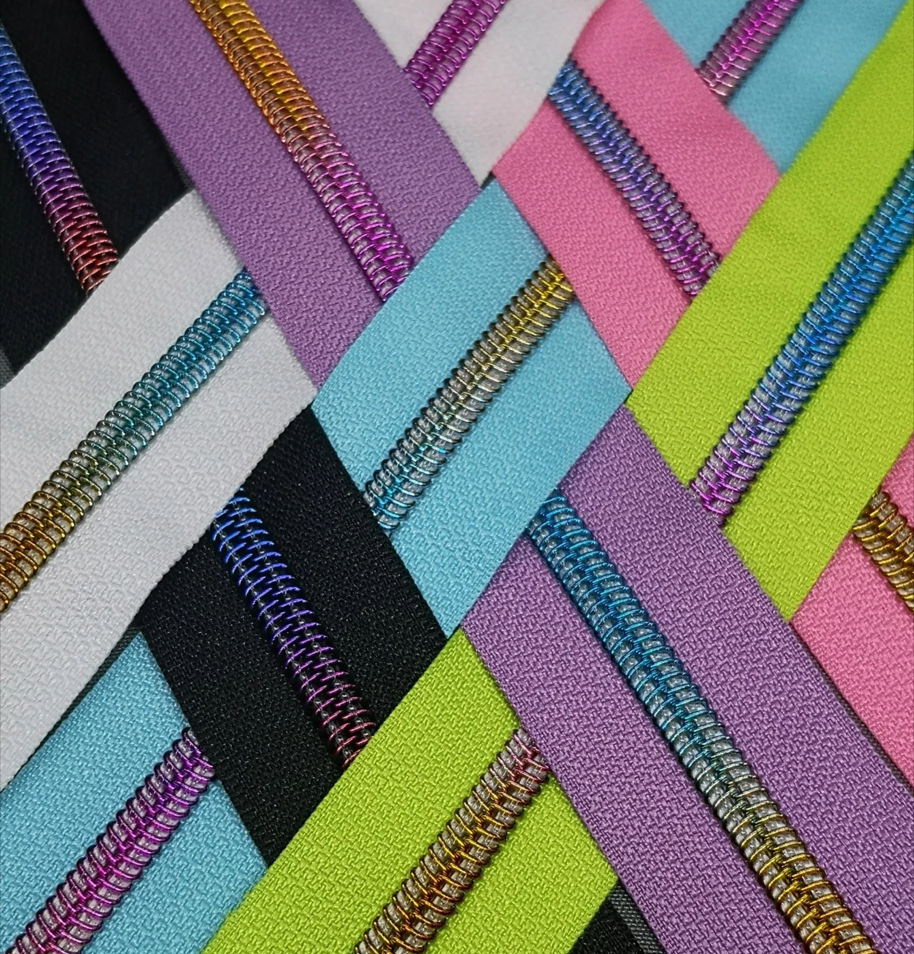 Rainbow on White Zipper Tape